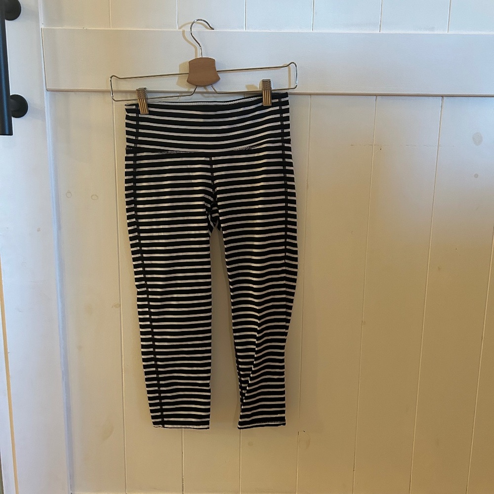 Athleta Chaturanga Striped Capri Leggings